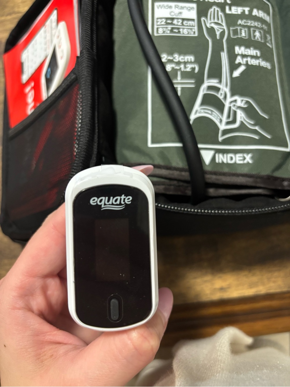 Hello Heart Blood Pressure Cuff and 02 monitor - Picture 4 of 4